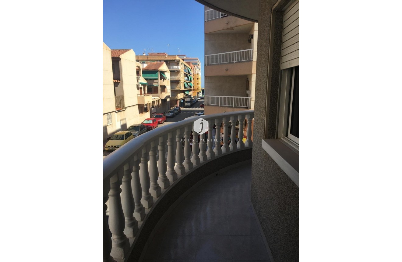 Aus zweiter Hand - Wohnung -
Torrevieja - Acequion