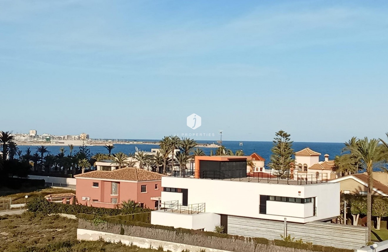 Resale - Penthouse -
Torrevieja - La veleta