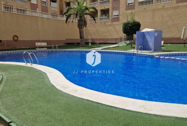 Resale - Apartment / flat -
Torrevieja - Centro