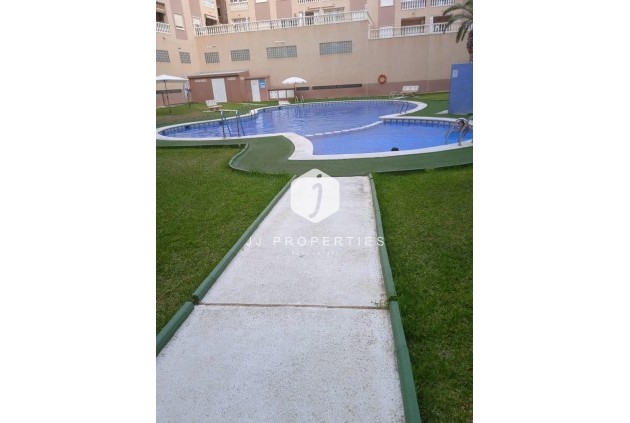 Resale - Apartment / flat -
Torrevieja - Centro