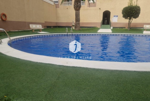 Resale - Apartment / flat -
Torrevieja - Centro
