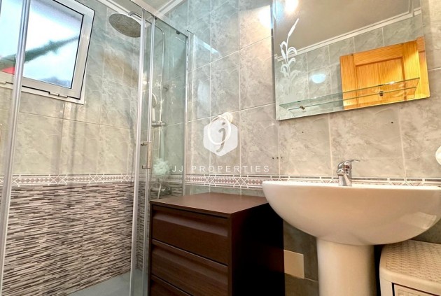 Resale - Apartment / flat -
Torrevieja - Centro