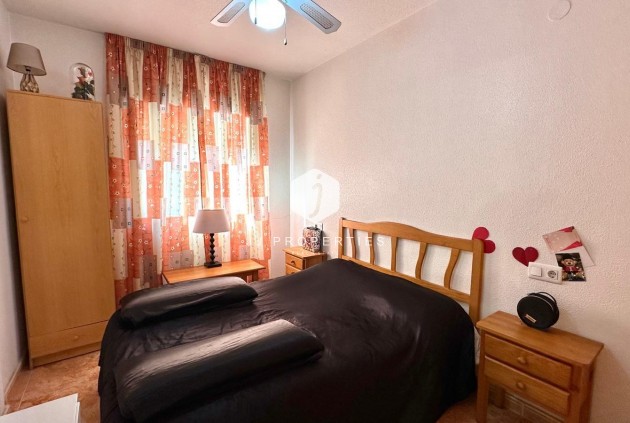 Resale - Apartment / flat -
Torrevieja - Centro