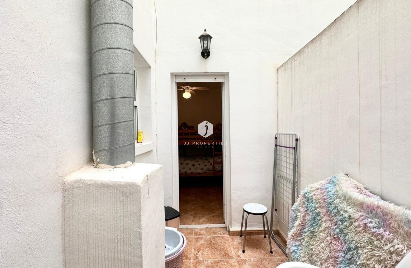 Resale - Apartment / flat -
Torrevieja - Centro