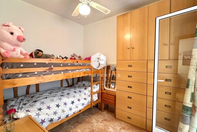 Resale - Apartment / flat -
Torrevieja - Centro