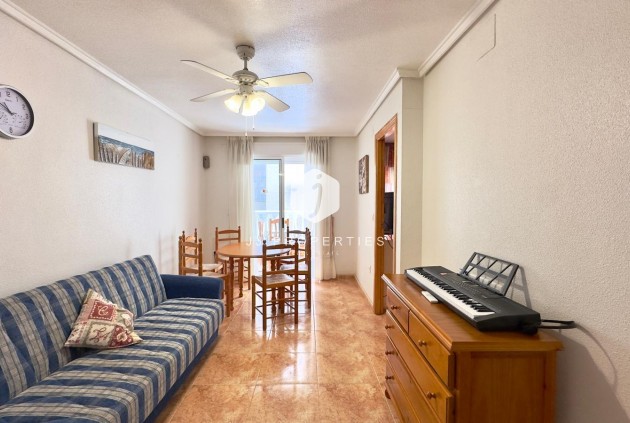 Resale - Apartment / flat -
Torrevieja - Centro