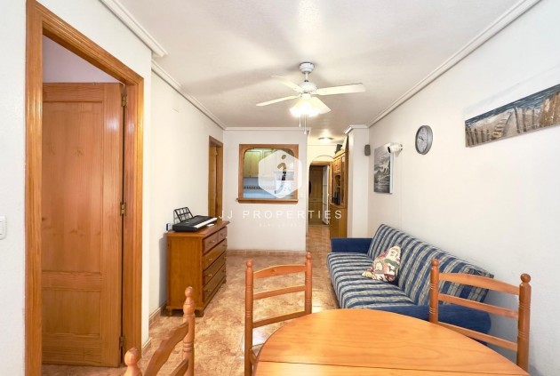 Resale - Apartment / flat -
Torrevieja - Centro