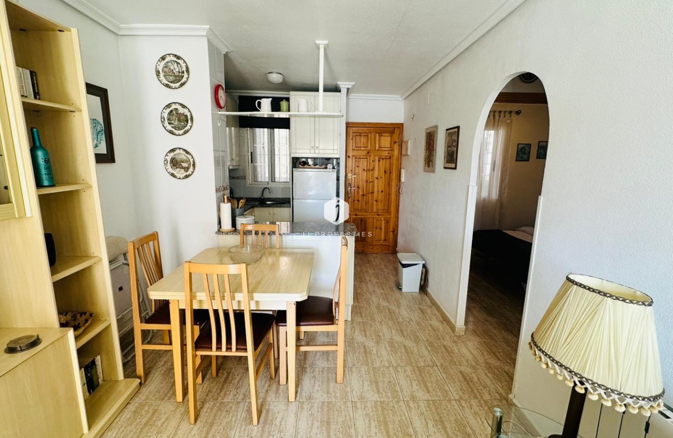 Resale - Apartment / flat -
Torrevieja - Costa Blanca