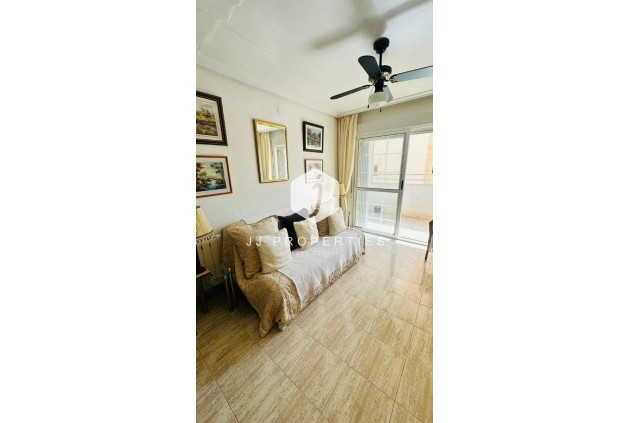 Resale - Apartment / flat -
Torrevieja - Costa Blanca
