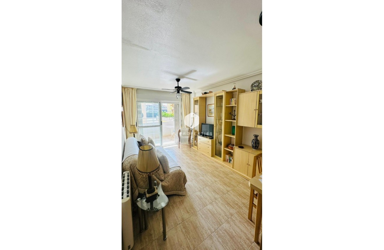 Resale - Apartment / flat -
Torrevieja - Costa Blanca