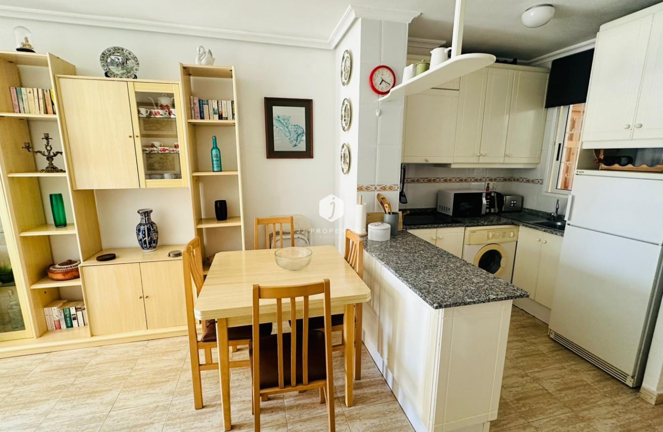 Resale - Apartment / flat -
Torrevieja - Costa Blanca