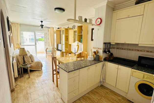 Resale - Apartment / flat -
Torrevieja - Costa Blanca