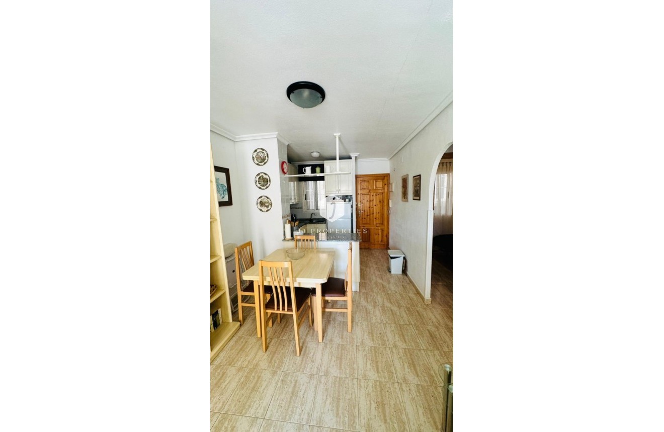 Resale - Apartment / flat -
Torrevieja - Costa Blanca