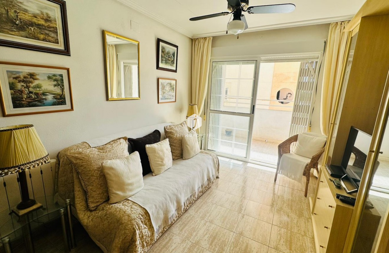 Resale - Apartment / flat -
Torrevieja - Costa Blanca