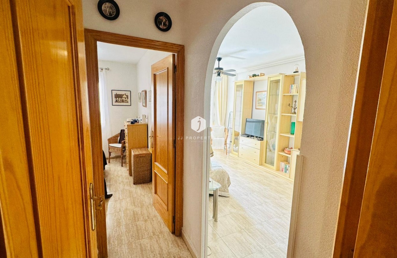 Resale - Apartment / flat -
Torrevieja - Costa Blanca