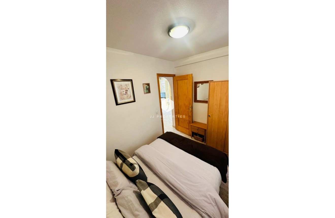 Resale - Apartment / flat -
Torrevieja - Costa Blanca