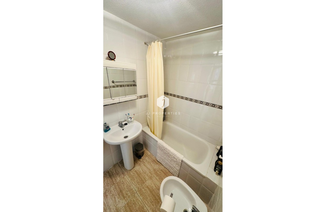Resale - Apartment / flat -
Torrevieja - Costa Blanca