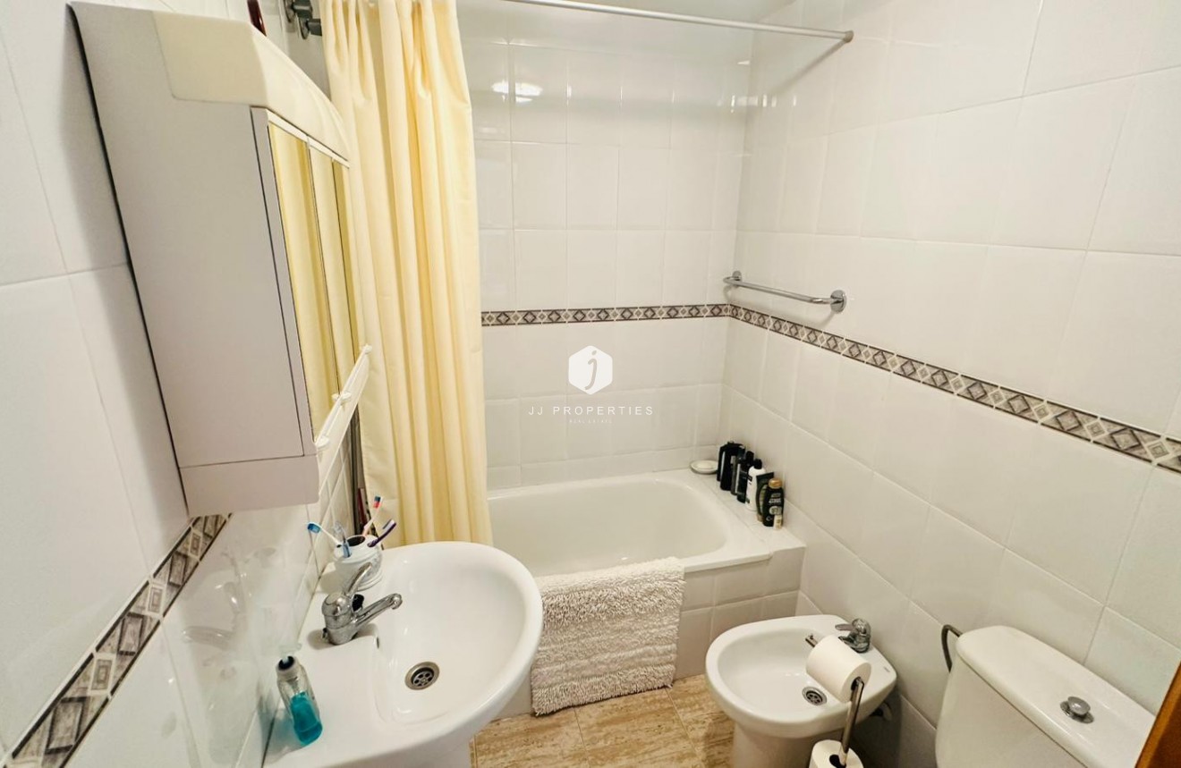 Resale - Apartment / flat -
Torrevieja - Costa Blanca