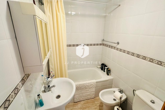 Resale - Apartment / flat -
Torrevieja - Costa Blanca