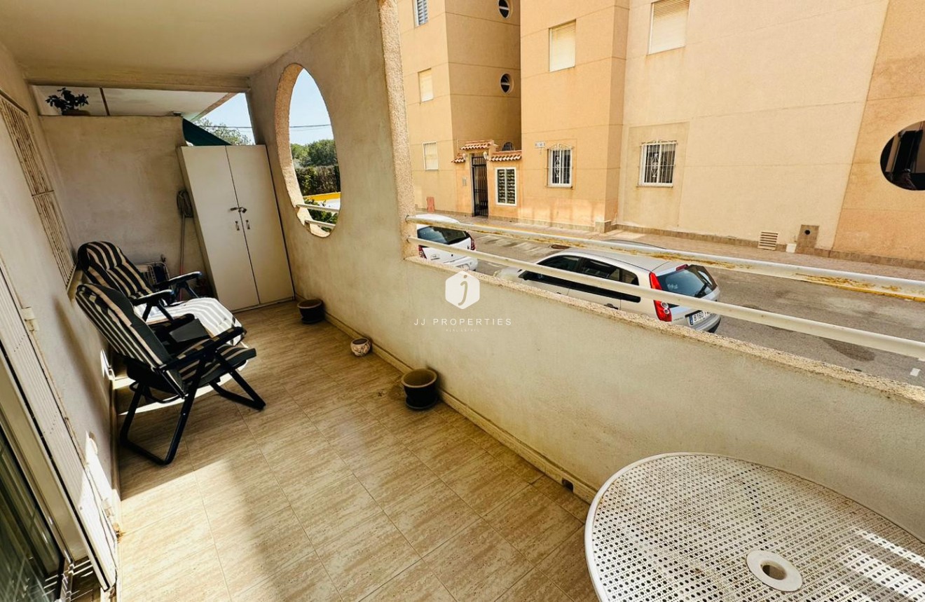 Resale - Apartment / flat -
Torrevieja - Costa Blanca