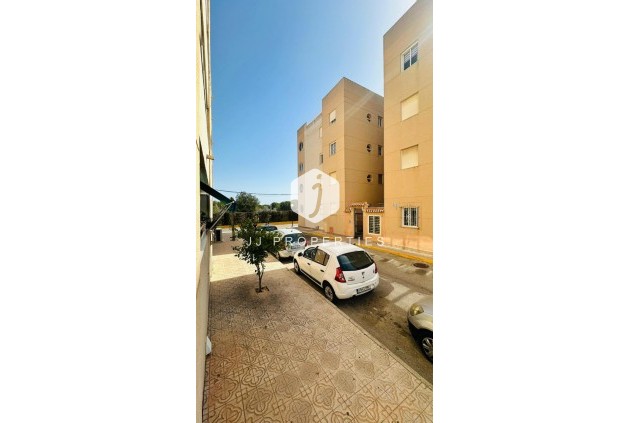 Resale - Apartment / flat -
Torrevieja - Costa Blanca