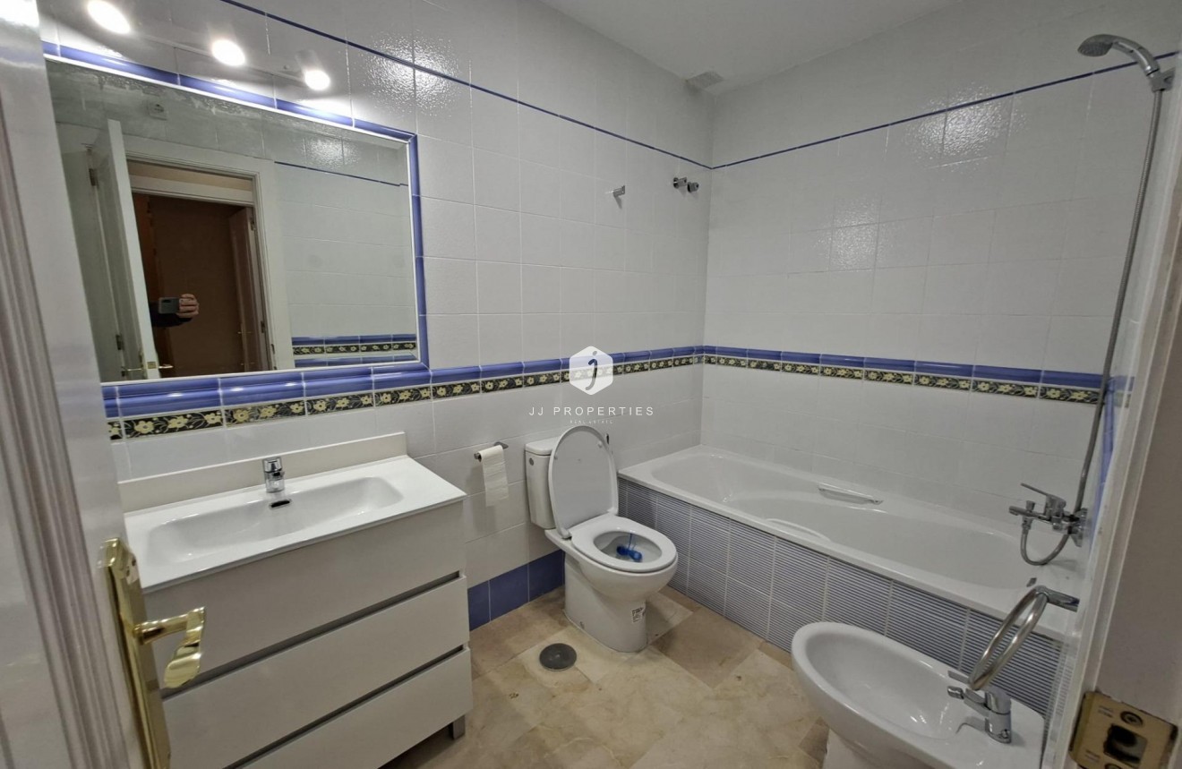 Resale - Bungalow -
Orihuela Costa - Villamartín-las Filipinas