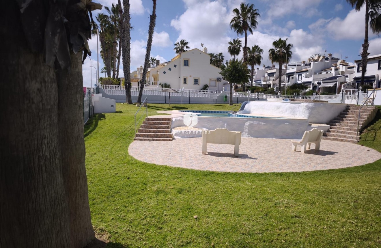 Resale - Bungalow -
Orihuela Costa - Villamartín-las Filipinas