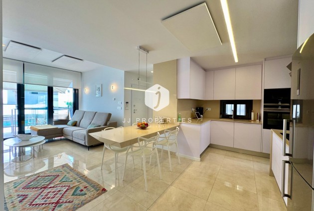 Resale - Villa -
San Miguel de Salinas - Bellavista
