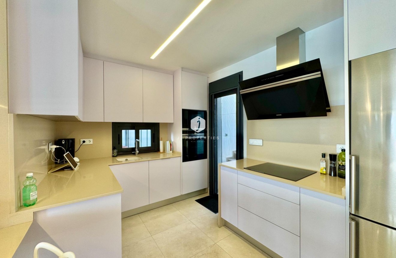 Resale - Villa -
San Miguel de Salinas - Bellavista