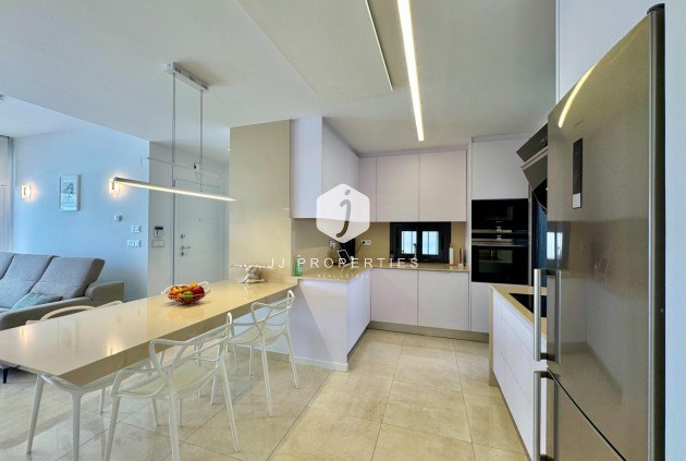 Resale - Villa -
San Miguel de Salinas - Bellavista