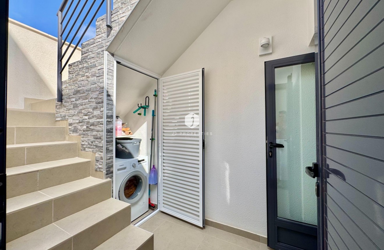 Resale - Villa -
San Miguel de Salinas - Bellavista