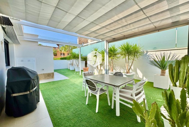 Resale - Villa -
San Miguel de Salinas - Bellavista
