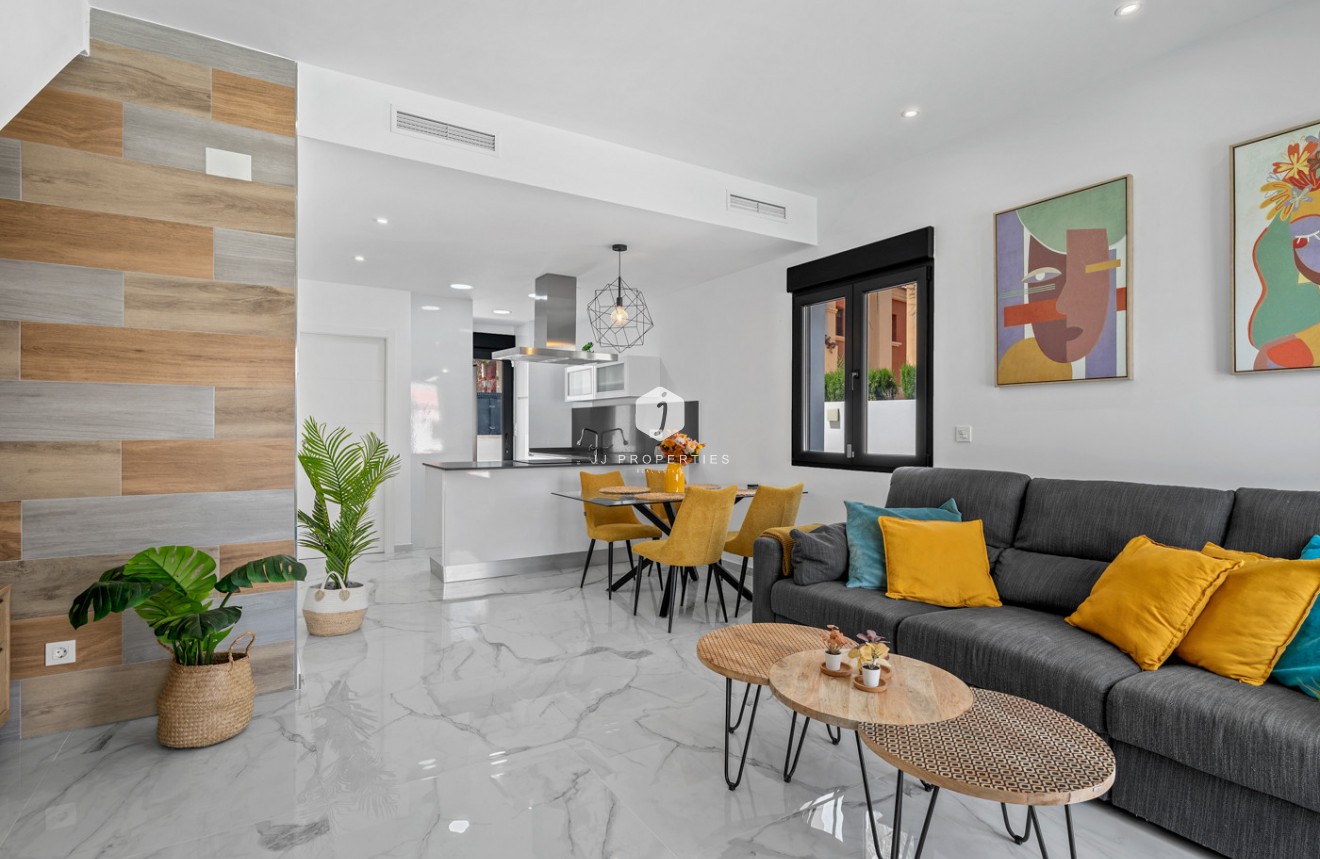 Resale - Villa -
Torrevieja - Costa Blanca