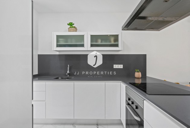 Resale - Villa -
Torrevieja - Costa Blanca