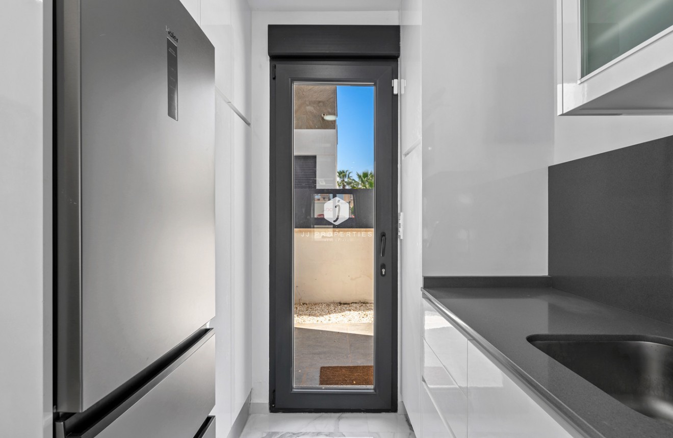 Resale - Villa -
Torrevieja - Costa Blanca