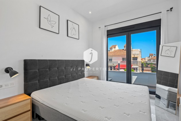 Resale - Villa -
Torrevieja - Costa Blanca