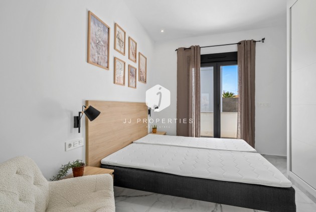 Resale - Villa -
Torrevieja - Costa Blanca