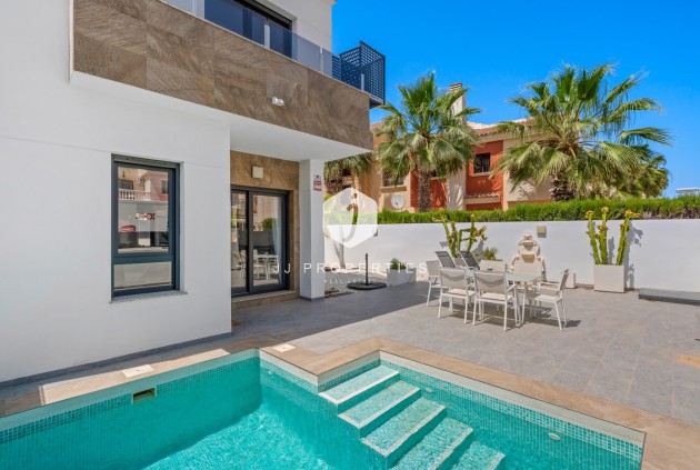 Resale - Villa -
Torrevieja - Costa Blanca