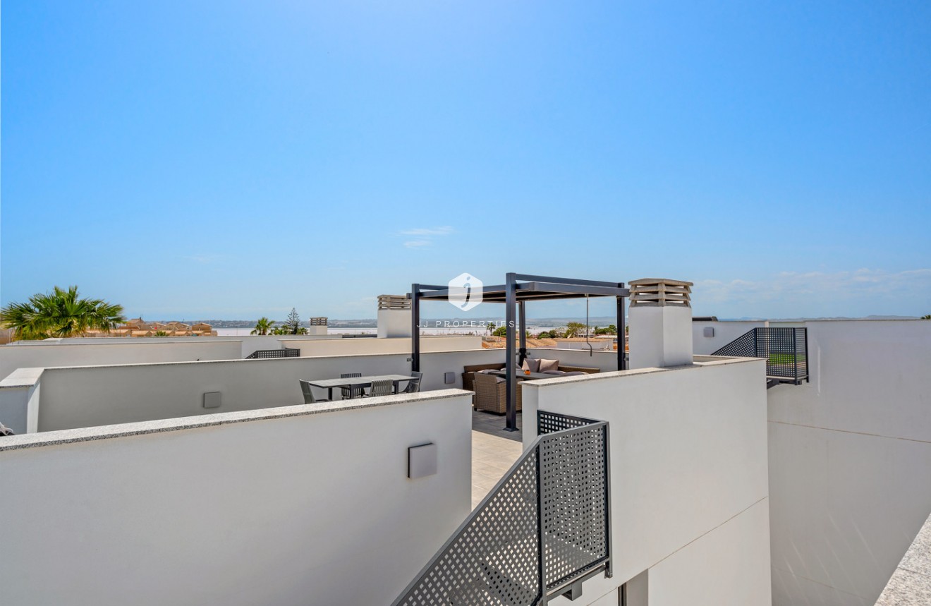 Resale - Villa -
Torrevieja - Costa Blanca