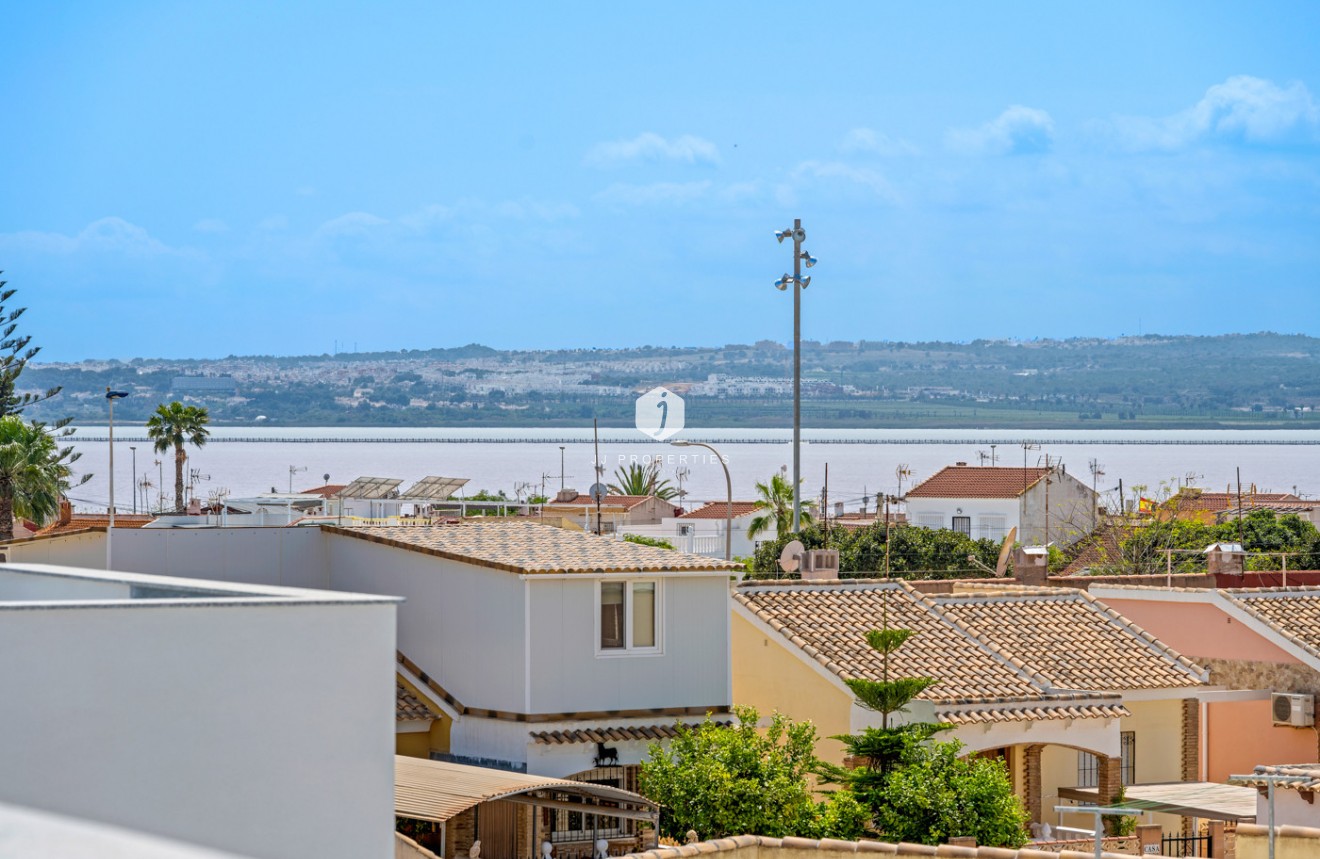 Resale - Villa -
Torrevieja - Costa Blanca