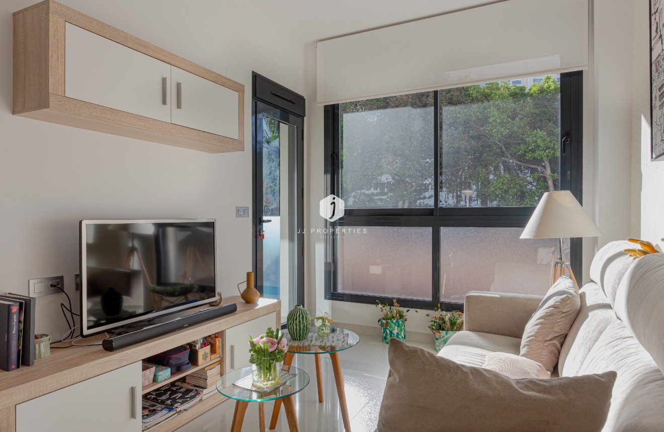 Resale - Apartment / flat -
Torrevieja - Costa Blanca