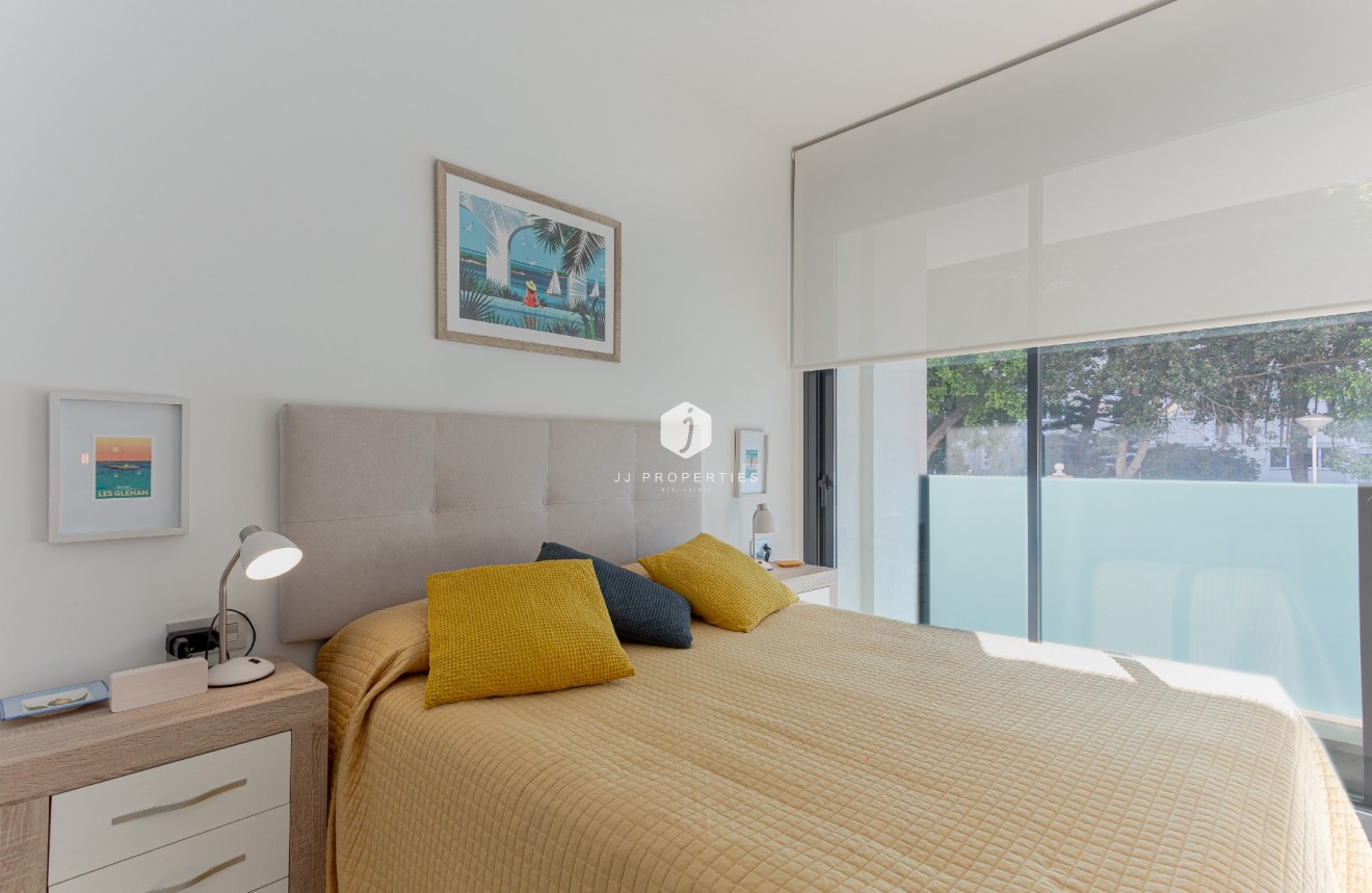 Resale - Apartment / flat -
Torrevieja - Costa Blanca