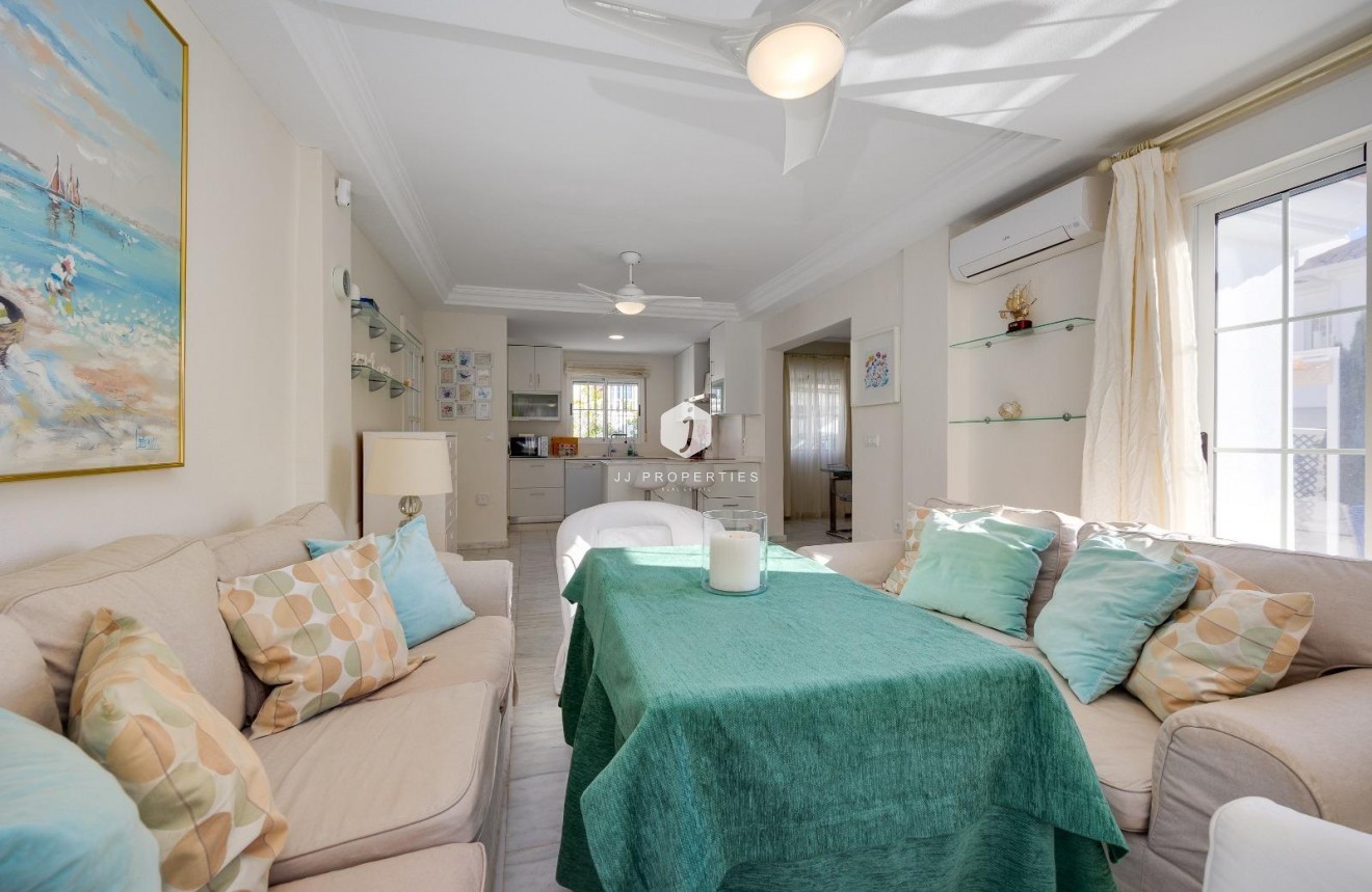 Resale - Chalet -
Orihuela Costa - Las Filipinas