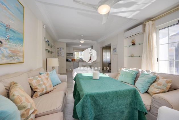 Resale - Chalet -
Orihuela Costa - Las Filipinas