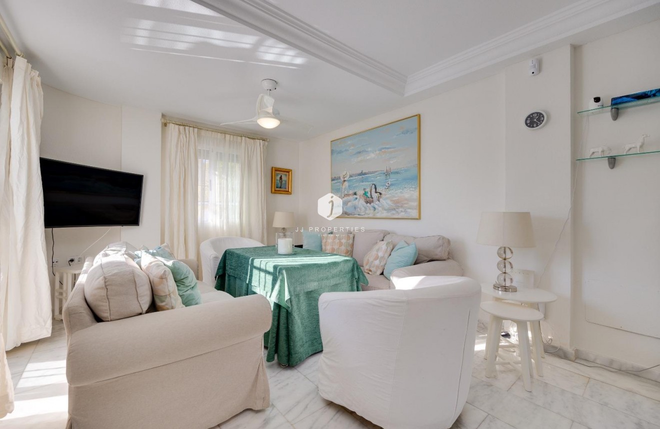 Resale - Chalet -
Orihuela Costa - Las Filipinas