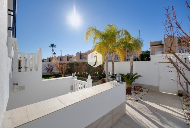 Resale - Chalet -
Orihuela Costa - Las Filipinas