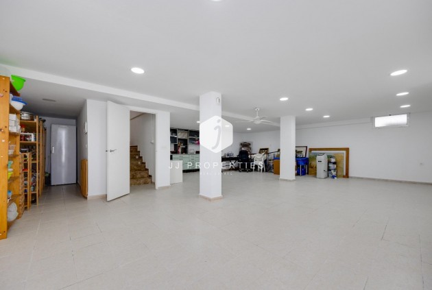 Resale - Chalet -
Orihuela Costa - Las Filipinas