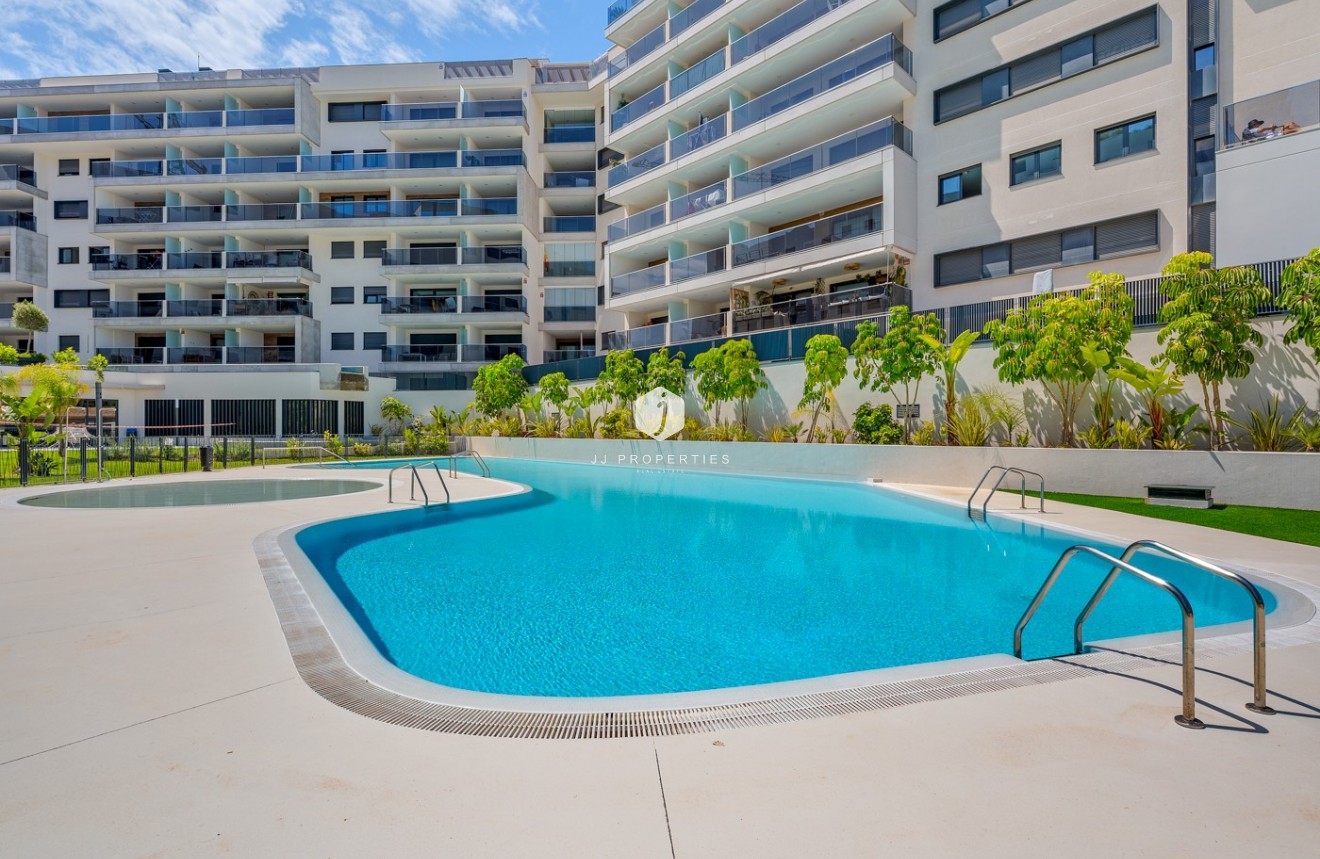 Resale - Apartment / flat -
Dehesa de Campoamor - Costa Blanca