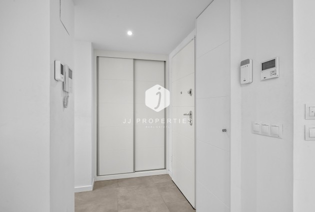 Resale - Apartment / flat -
Dehesa de Campoamor - Costa Blanca