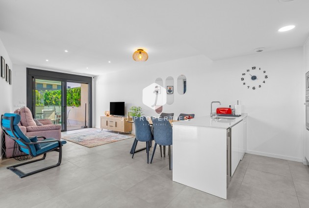 Resale - Apartment / flat -
Dehesa de Campoamor - Costa Blanca